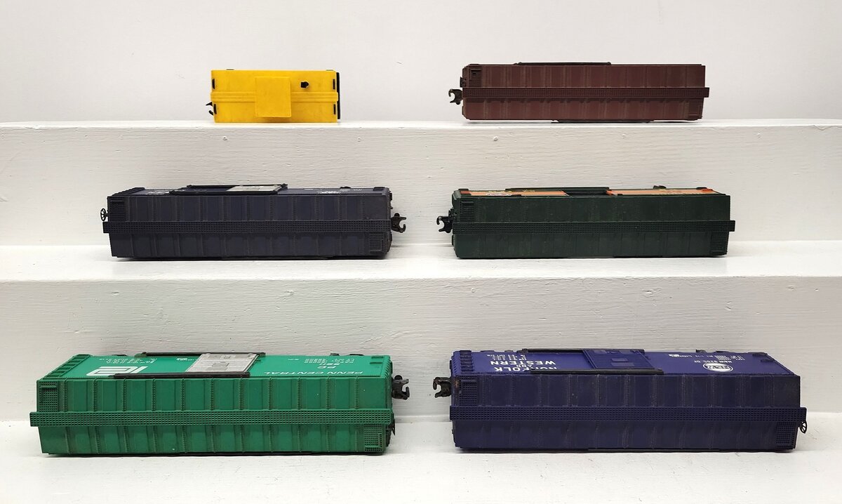 Lionel O Gauge Assorted Freight Cars [6] VG