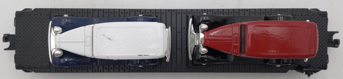 MTH 30-8304 O Chesapeake & Ohio Diecast Flatcar w/ 1932 Ertl Panel Vans #80410 EX/Box