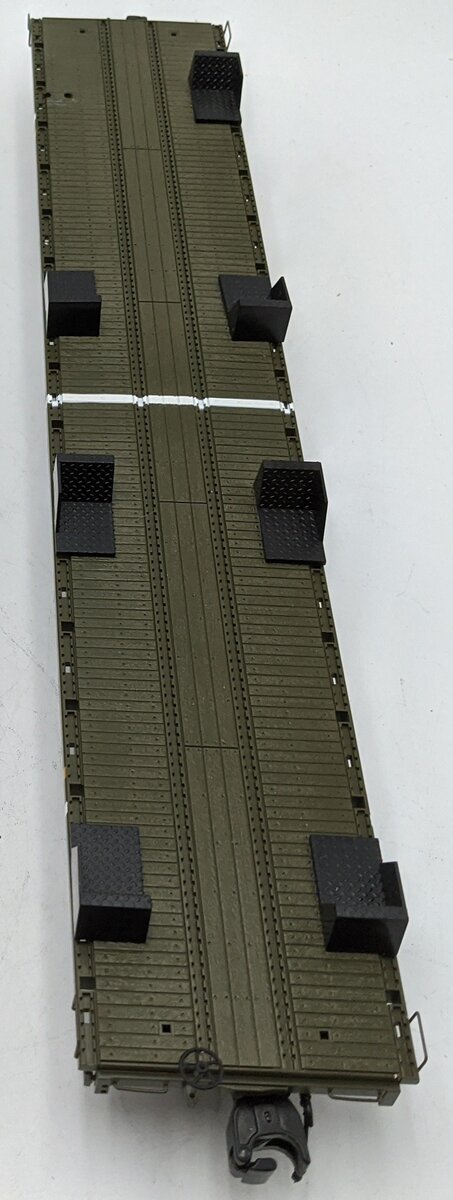 MTH 20-95426 O U.S. Army 60' Flat Car w/(2) Bradley Fighting Vehicles #40152 VG/Box