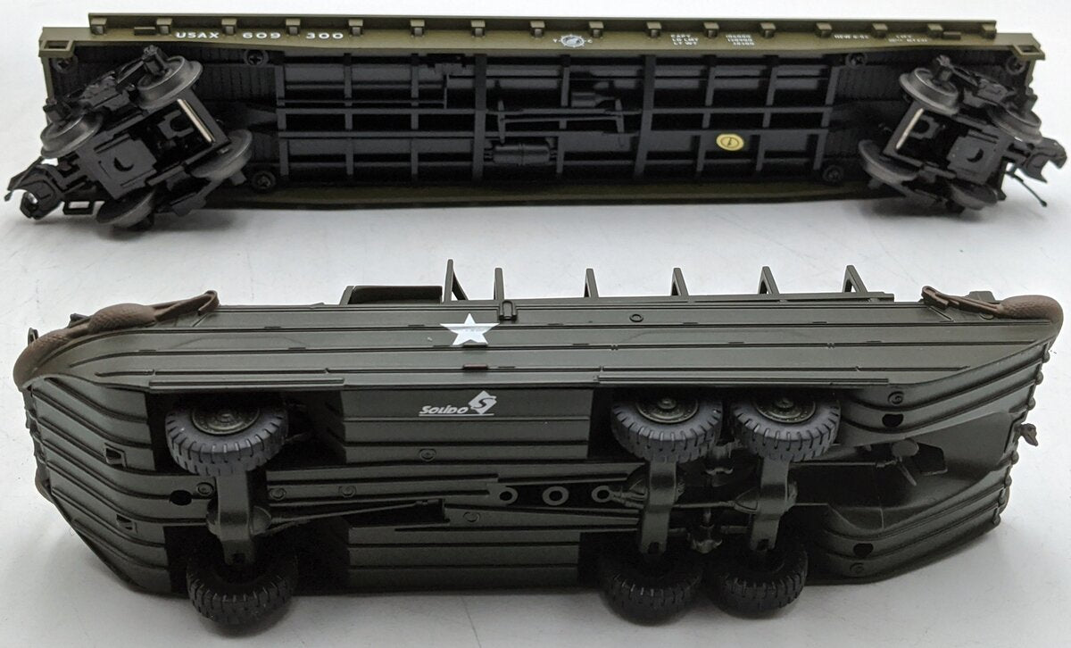 MTH 20-95400 O U.S. Army Premier Flatcar with GMC DUKW 353 #609300 VG/Box