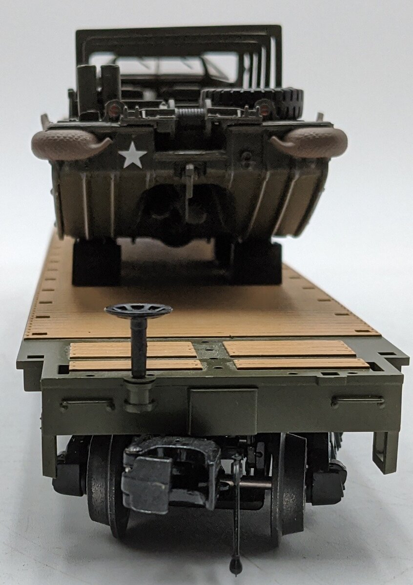 MTH 20-95400 O U.S. Army Premier Flatcar with GMC DUKW 353 #609300 VG/Box