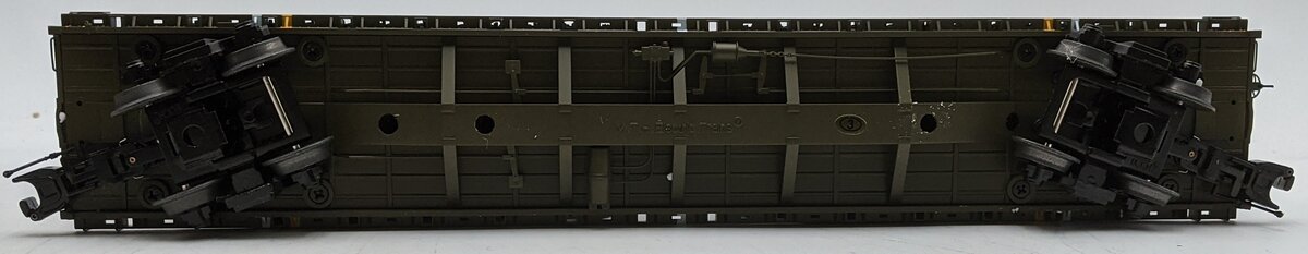 MTH 20-95468 O US Army 60' Flatcar with 2 M270 Rocket Launcher Vehicles #40210 EX/Box
