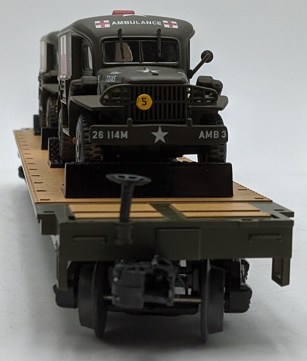 MTH 20-92149E O Gauge U.S Army Flat Car w/ Two Ambulances #609193 EX/Box