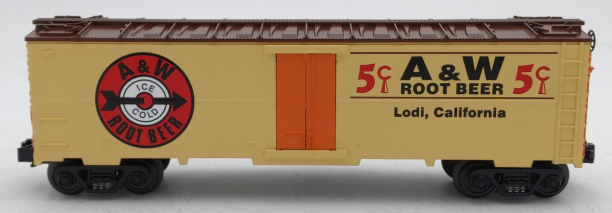 MTH 30-7837 O Gauge A&W Rootbeer Refrigerator Car EX/Box