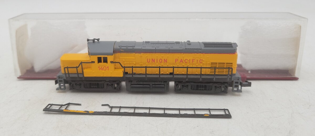 MRC 6987 N Scale Union Pacific C-240 Diesel Locomotive #1401 EX/Box