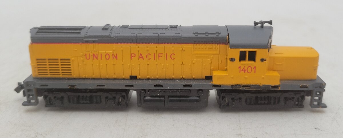 MRC 6987 N Scale Union Pacific C-240 Diesel Locomotive #1401 EX/Box
