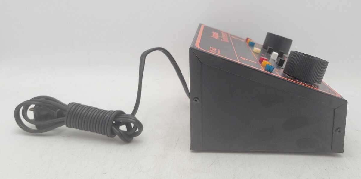 Troller 8000 Autopulse Twin Momentum 5 Transistorized Model Railroad Power Pack EX/Box