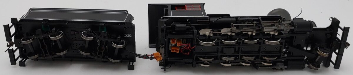 Bachmann 25998 On30 Painted & Unlettered 2-8-0 Steam Locomotive & Tender w/DCC EX/Box