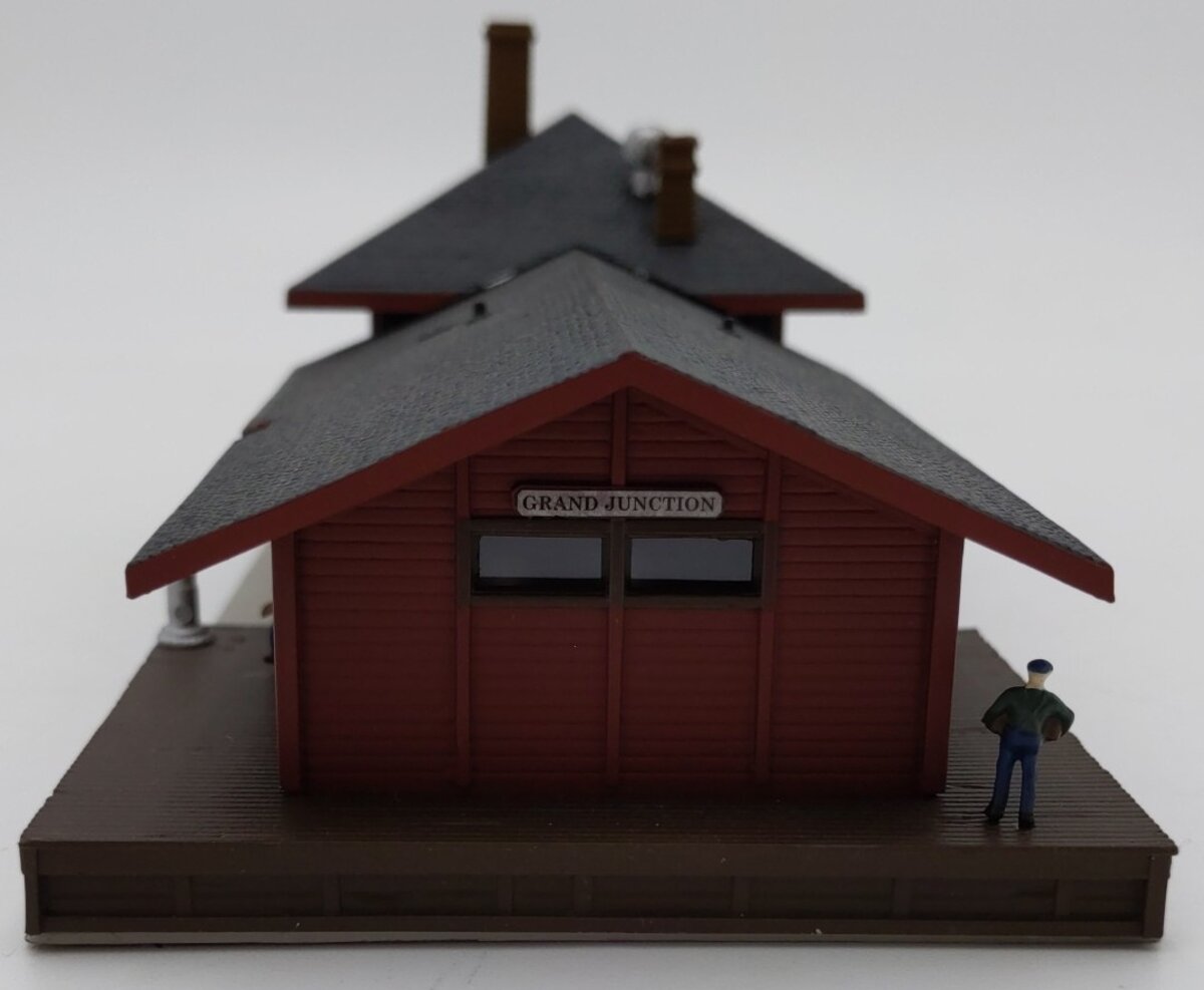 Walthers 933-3827 N Grand Junction Depot Building Kit/Box
