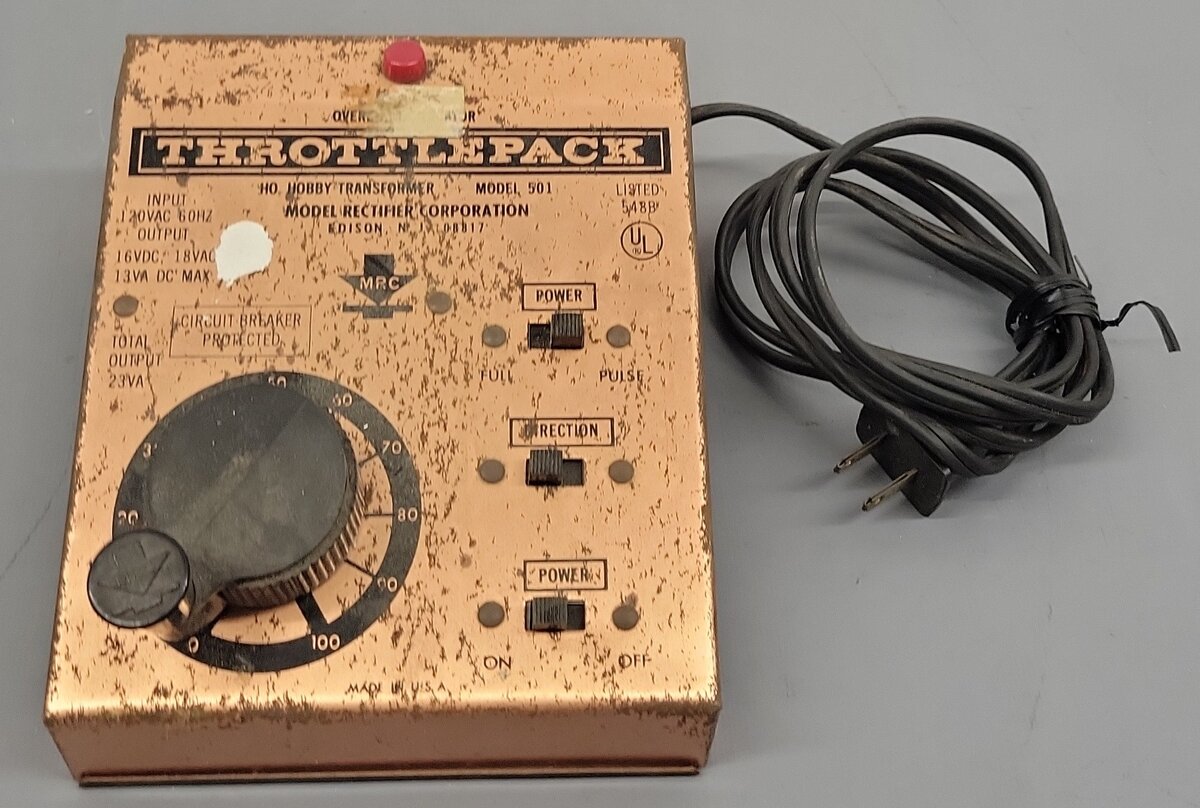 MRC 501 HO Scale Throttlepack Train Control/Box