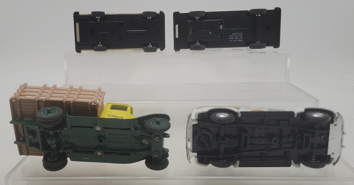 Ertl, Road Champs, & Other 1:43 Assorted Diecast and Plastic Trucks [4] VG