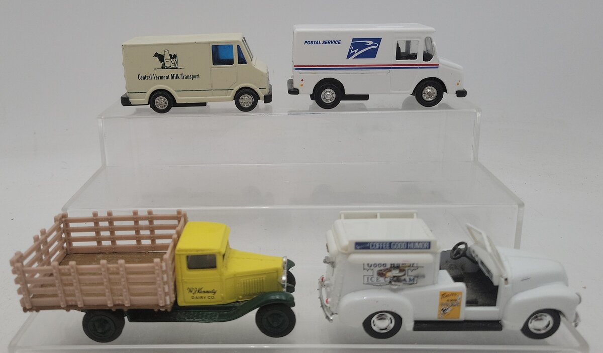 Ertl, Road Champs, & Other 1:43 Assorted Diecast and Plastic Trucks [4] VG