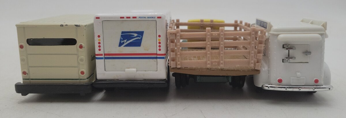 Ertl, Road Champs, & Other 1:43 Assorted Diecast and Plastic Trucks [4] VG