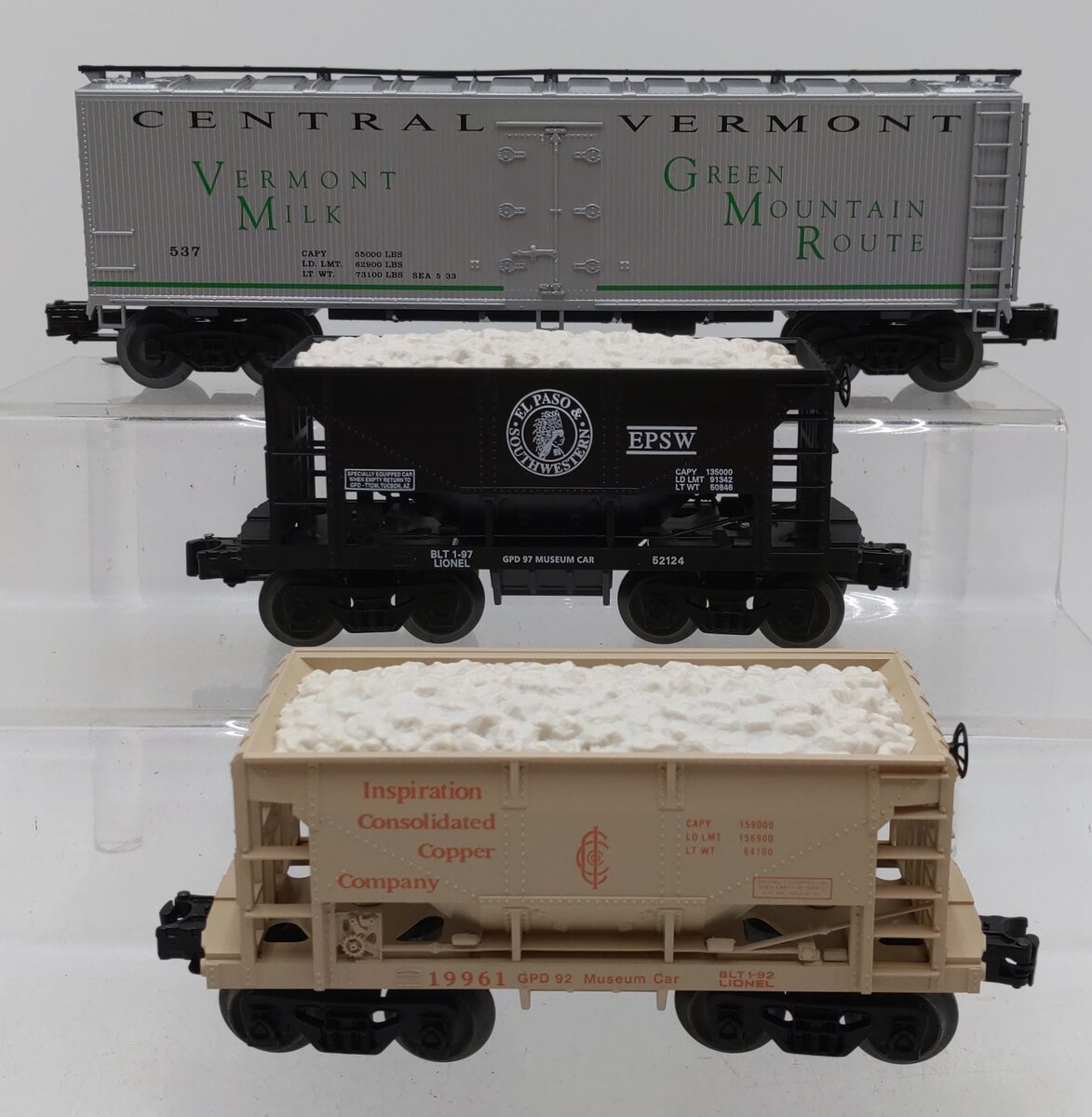 Lionel & Other O Gauge Assorted Hoppers and Reefer [3] LN/Box