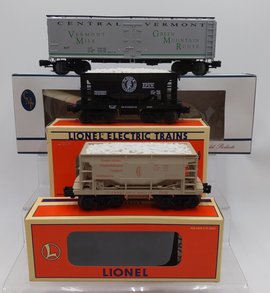 Lionel & Other O Gauge Assorted Hoppers and Reefer [3] LN/Box