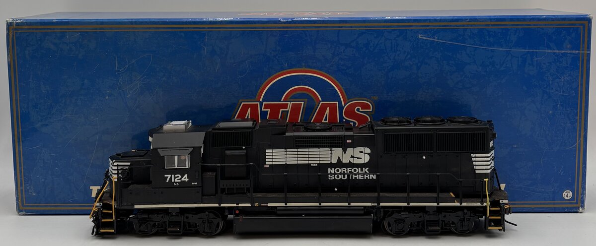 Atlas 3258-4 O Norfolk Southern Powered GP60 Locomotive #7124 (2-Rail DC/DCC) VG/Box