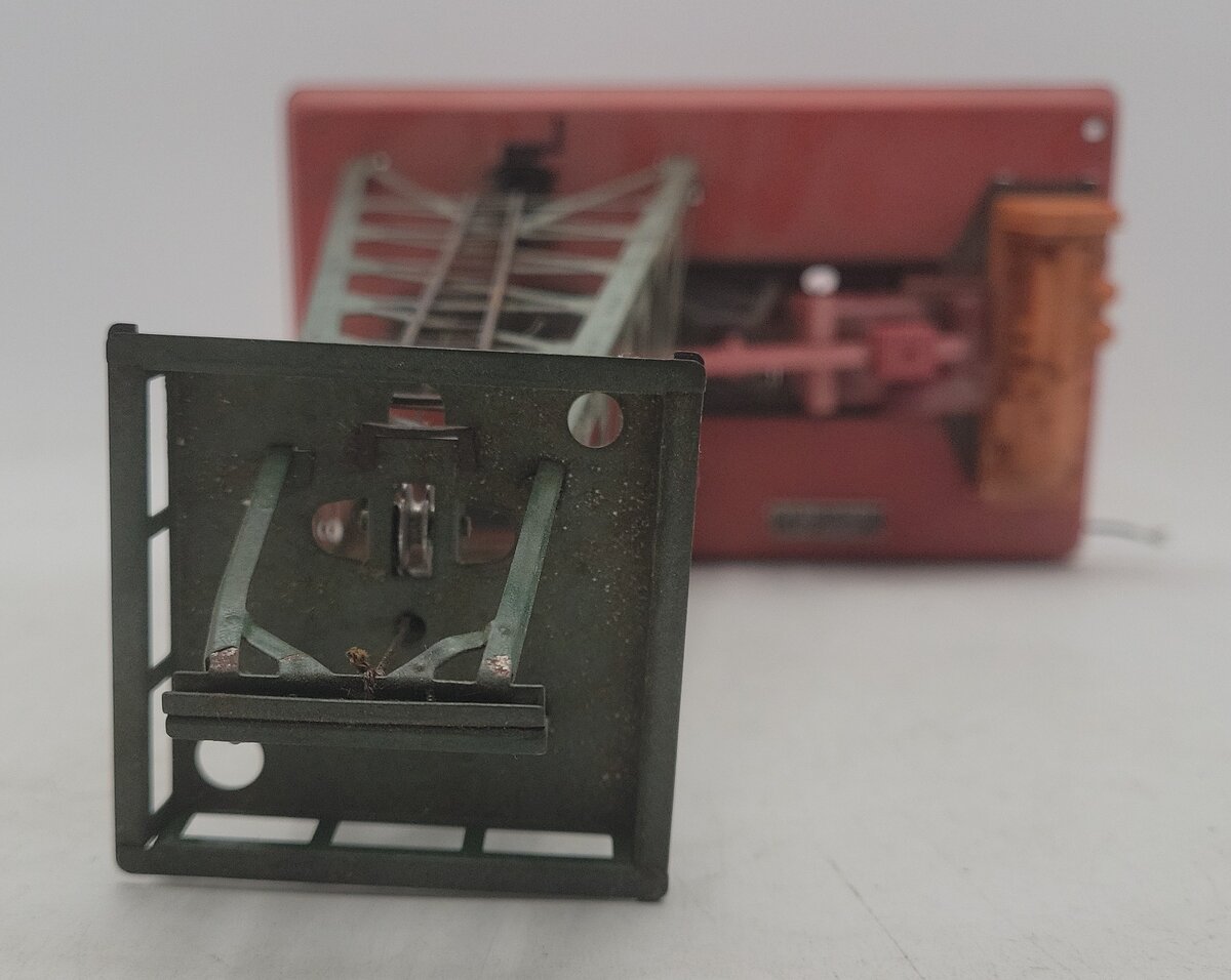 Lionel 455 Vintage O Operating Oil Derrick and Pumper