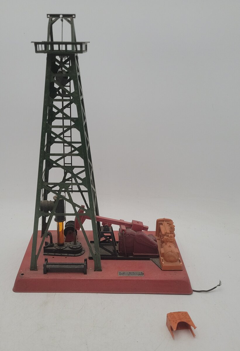 Lionel 455 Vintage O Operating Oil Derrick and Pumper