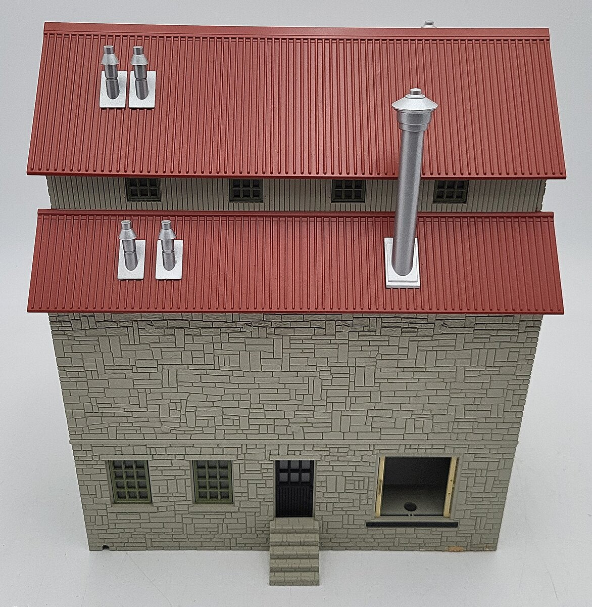 MTH 30-90188 O Granary Layout Building Gray Stone w/Red Oxide Roof EX