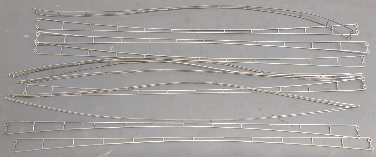 MTH 40-1035 O 16-Piece Catenary System EX