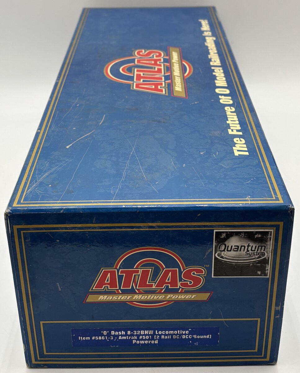 Atlas 5861-3 O Amtrak Powered Dash 8-32BHW Locomotive #501 (2-Rail DC/DCC Sound) EX/Box