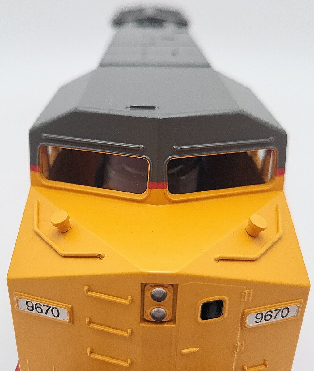 Williams DA9-05 O Gauge Union Pacific Dash 9 Powered Diesel Locomotive #9670 EX/Box