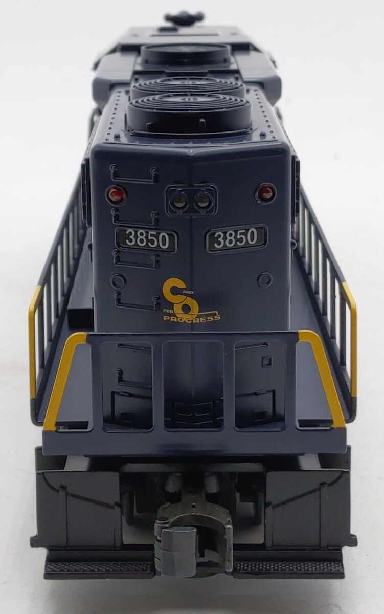Williams 38-203 GP-38 O Gauge Chesapeake & Ohio Diesel Locomotive # 3850 EX/Box