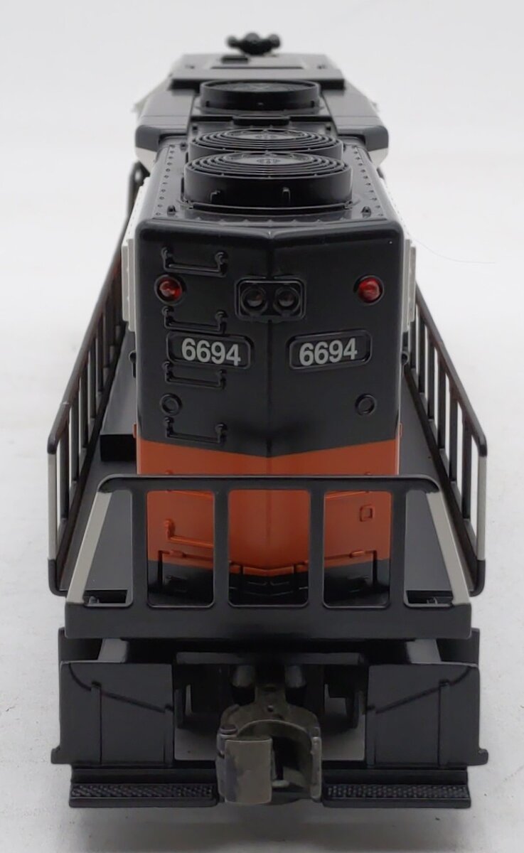 Williams GP38-208 O Gauge New Haven GP38 Diesel Locomotive #6694 EX/Box