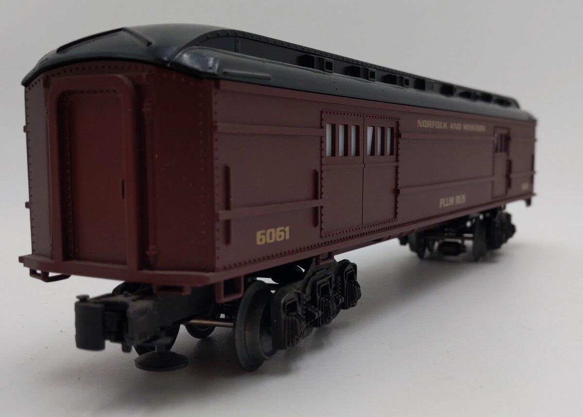 Lionel 6-16061 O Gauge Norfolk & Western "Plum Run" Baggage Car EX/Box