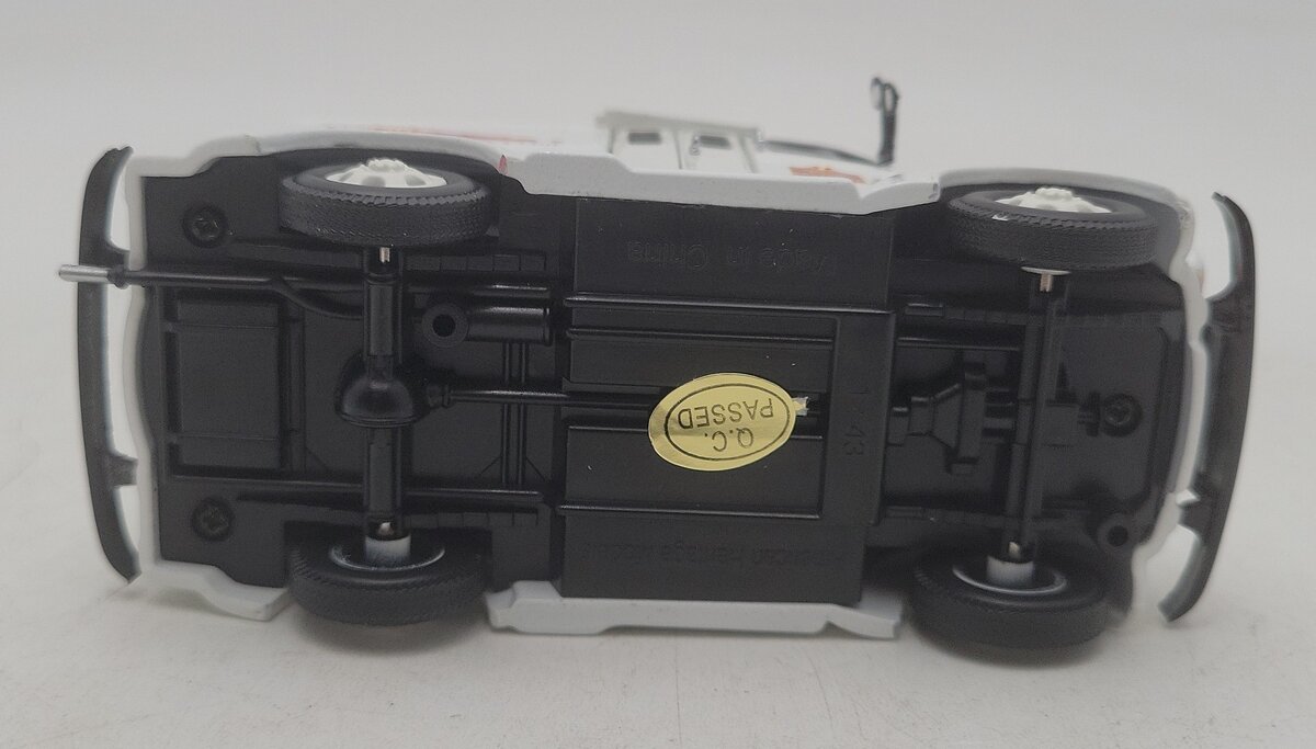 American Heritage 1:43 Diecast DIVCO Moose Pond Creamery Milk Delivery Truck VG/Box