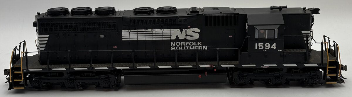 Atlas 3512-1 O Scale Norfolk Southern Powered Diesel Loco #1594 (2-Rail) EX/Box
