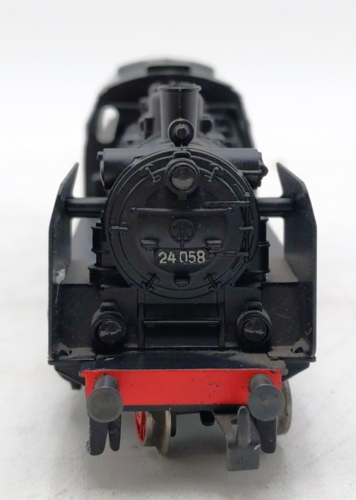 Marklin 3003 HO Scale BR 24 Steam Locomotive and Tender EX/Box