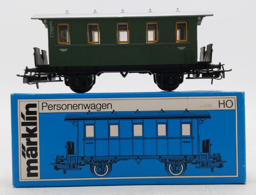 Marklin 4007 HO Scale Green Passenger Car EX/Box