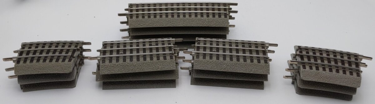 Lionel O Gauge Assorted Straight and Curved Fastrack Sections [16] VG