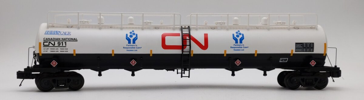 MTH 30-73453 O Canadian National 33,000 Gallon Tank Car #911 VG