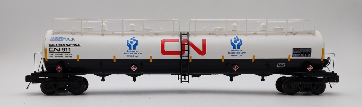 MTH 30-73453 O Canadian National 33,000 Gallon Tank Car #911 VG