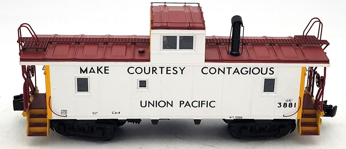 Lionel 6-27604 O Gauge Union Pacific CA-4 Illuminated Caboose with Smoke #3881 LN/Box