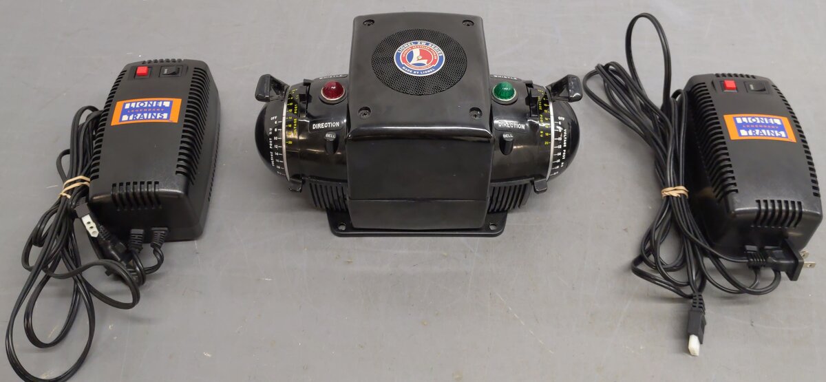 Lionel 6-32930 ZW Multi-Watt Transformer with Two 180 Watt Transformers EX
