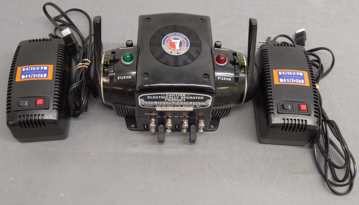 Lionel 6-32930 ZW Multi-Watt Transformer with Two 180 Watt Transformers EX