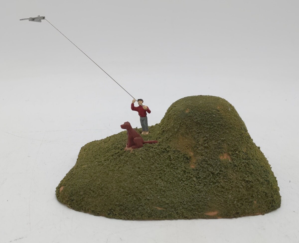K-Line K-42438 O Gauge Boy Flying Airplane Animated Scene EX
