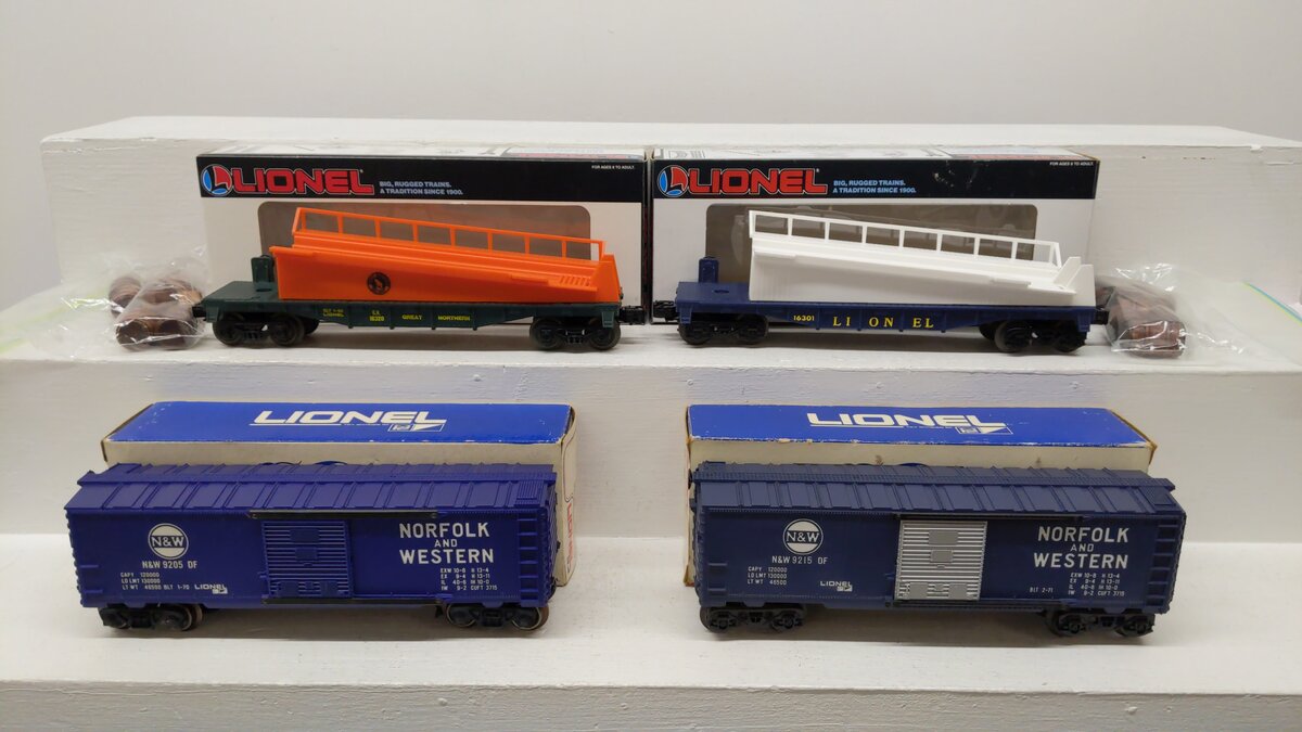 Lionel O Gauge Assorted Freight Cars: 9205, 9215, 6-16320, 6-16301 [4] EX/Box