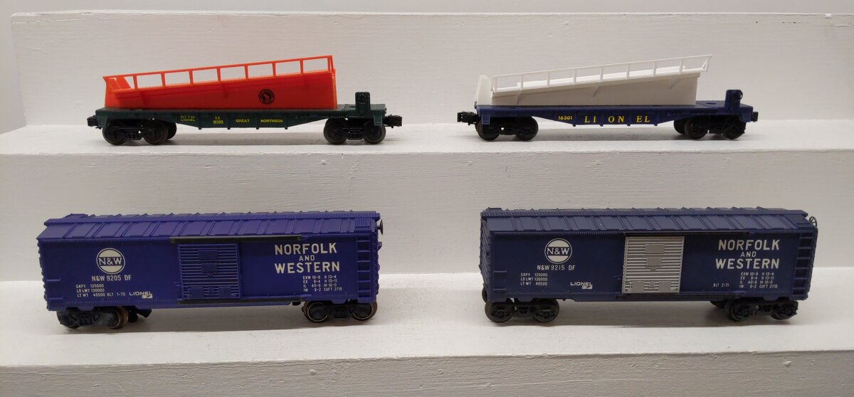 Lionel O Gauge Assorted Freight Cars: 9205, 9215, 6-16320, 6-16301 [4] EX/Box