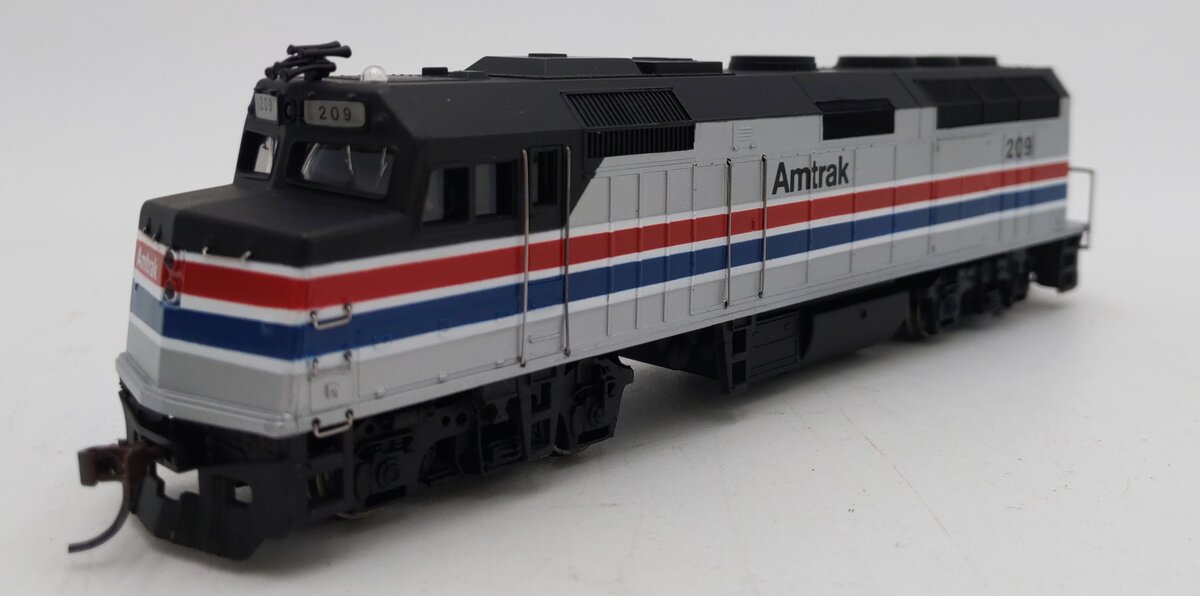 Spectrum 87012 HO Scale Amtrak EMD F40 PH Diesel Locomotive #209 EX/Box