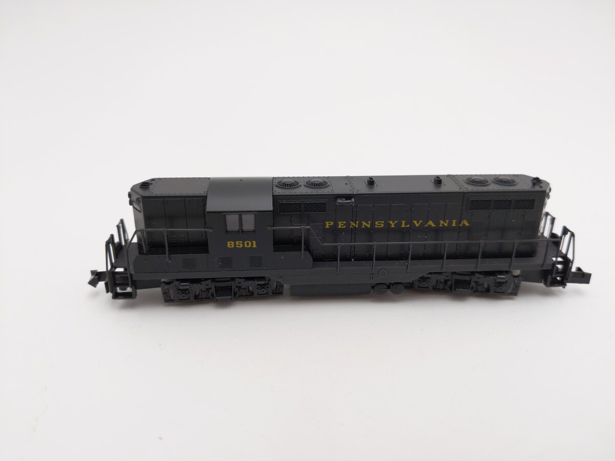 Atlas N Scale Pennsylvania GP-7 Diesel Locomotive #8501 EX
