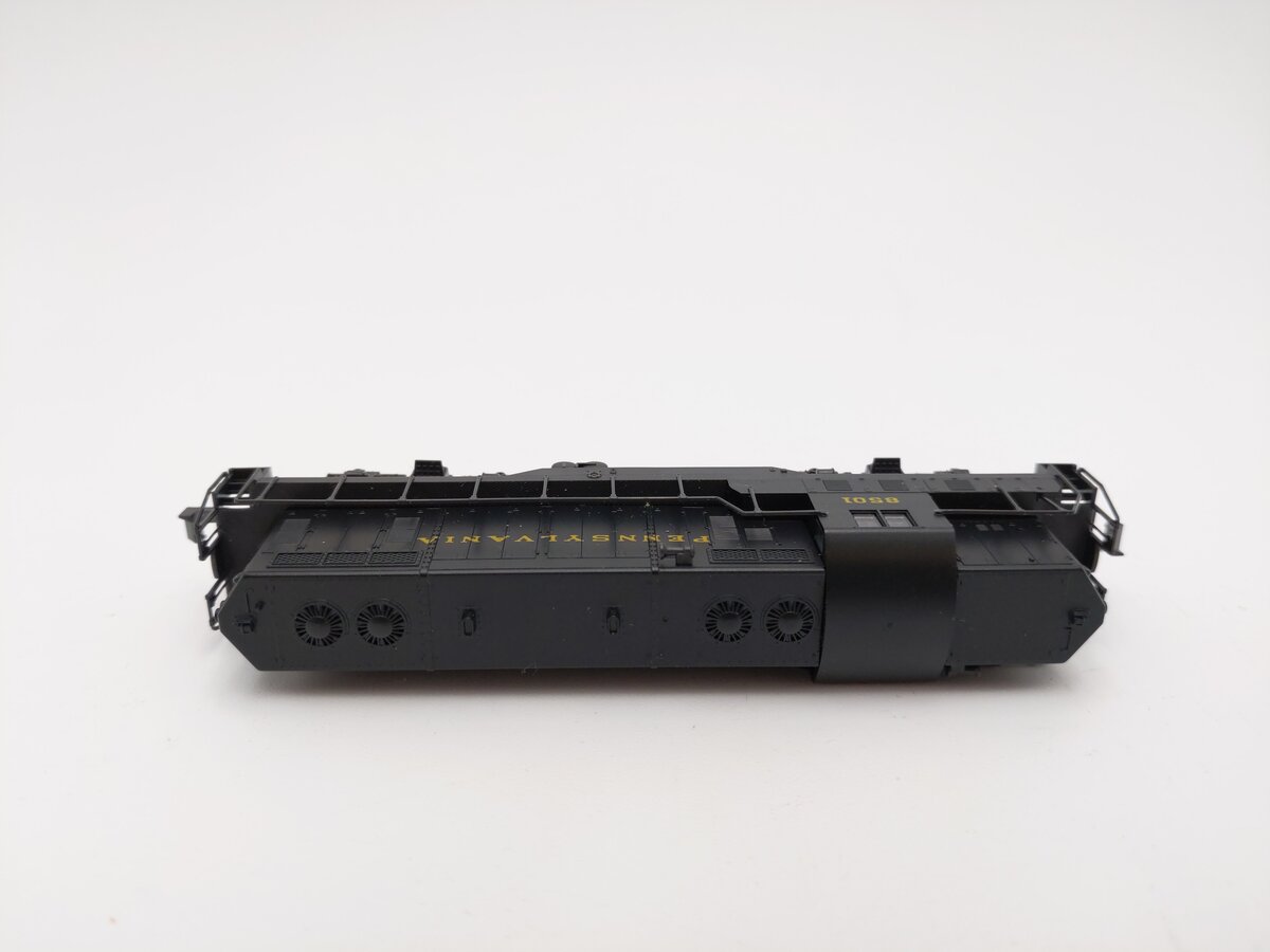 Atlas N Scale Pennsylvania GP-7 Diesel Locomotive #8501 EX