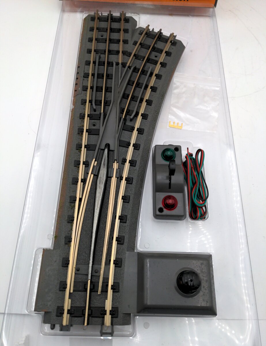 MTH 40-1020 O72 RealTrax Nickel Silver Right Hand Remote Switch Turnout  EX/Box