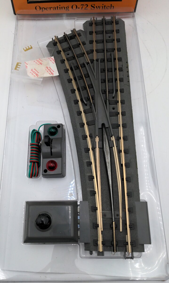 MTH 40-1020 O72 RealTrax Nickel Silver Right Hand Remote Switch Turnout  EX/Box