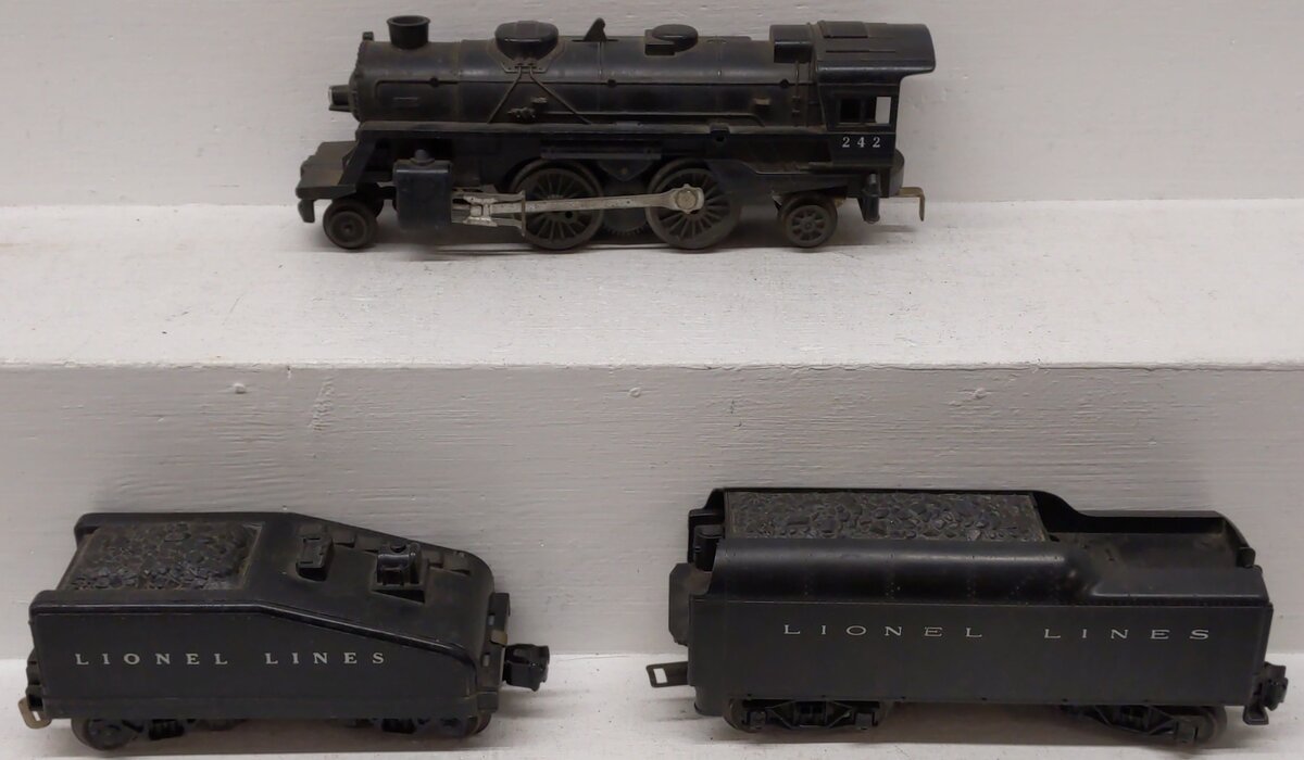 Lionel Vintage O Gauge 242 Locomotive, 1615T & 242T Tenders VG