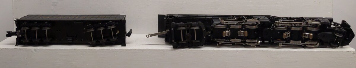MTH 20-3036-1 O Gauge N&W 2-6-6-4 Class A Steam Locomotive & Tender w/PS1 #1218 EX/Box