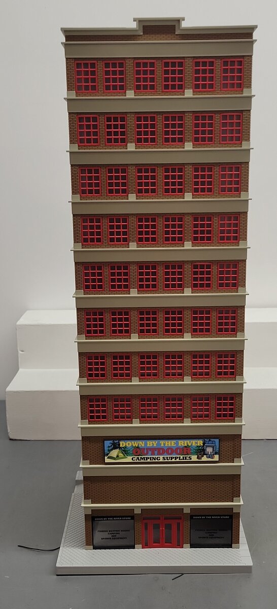 MTH 30-90270 Down By the River Outdoor Store 11-Story Building EX